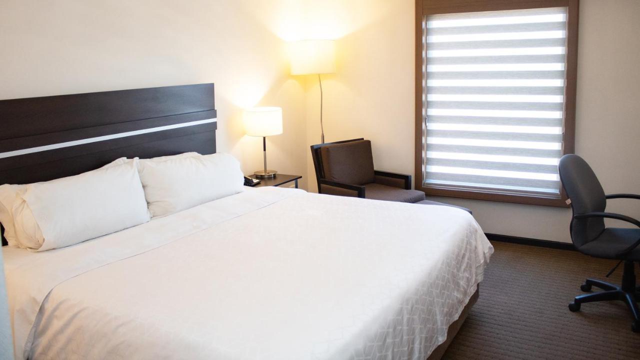 Holiday Inn Express Guaymas By Ihg Bagian luar foto A typical room at the hotel