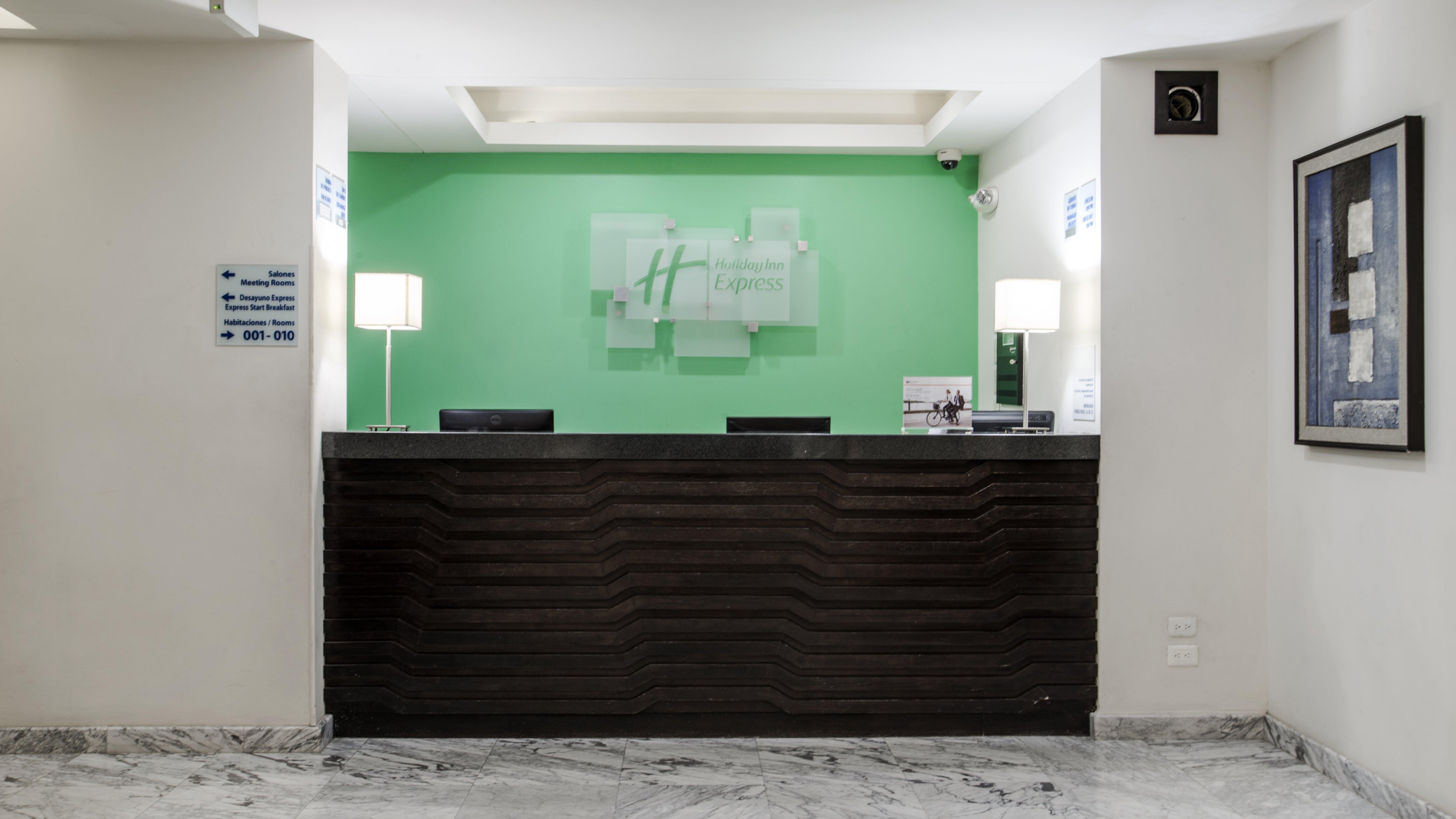 Holiday Inn Express Guaymas By Ihg Bagian luar foto Holiday Inn Express lobby
