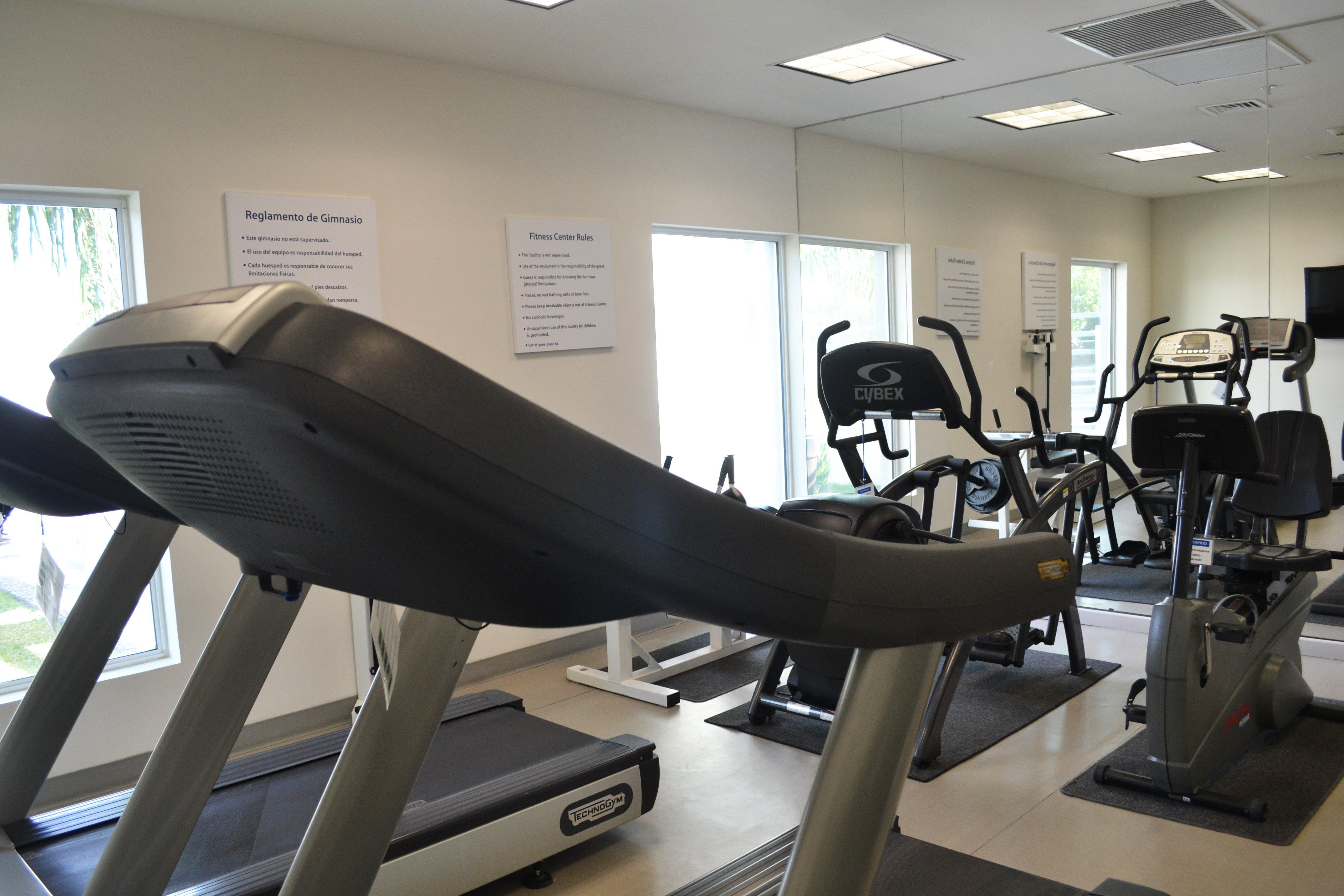 Holiday Inn Express Guaymas By Ihg Bagian luar foto The gym at the National Training Centre