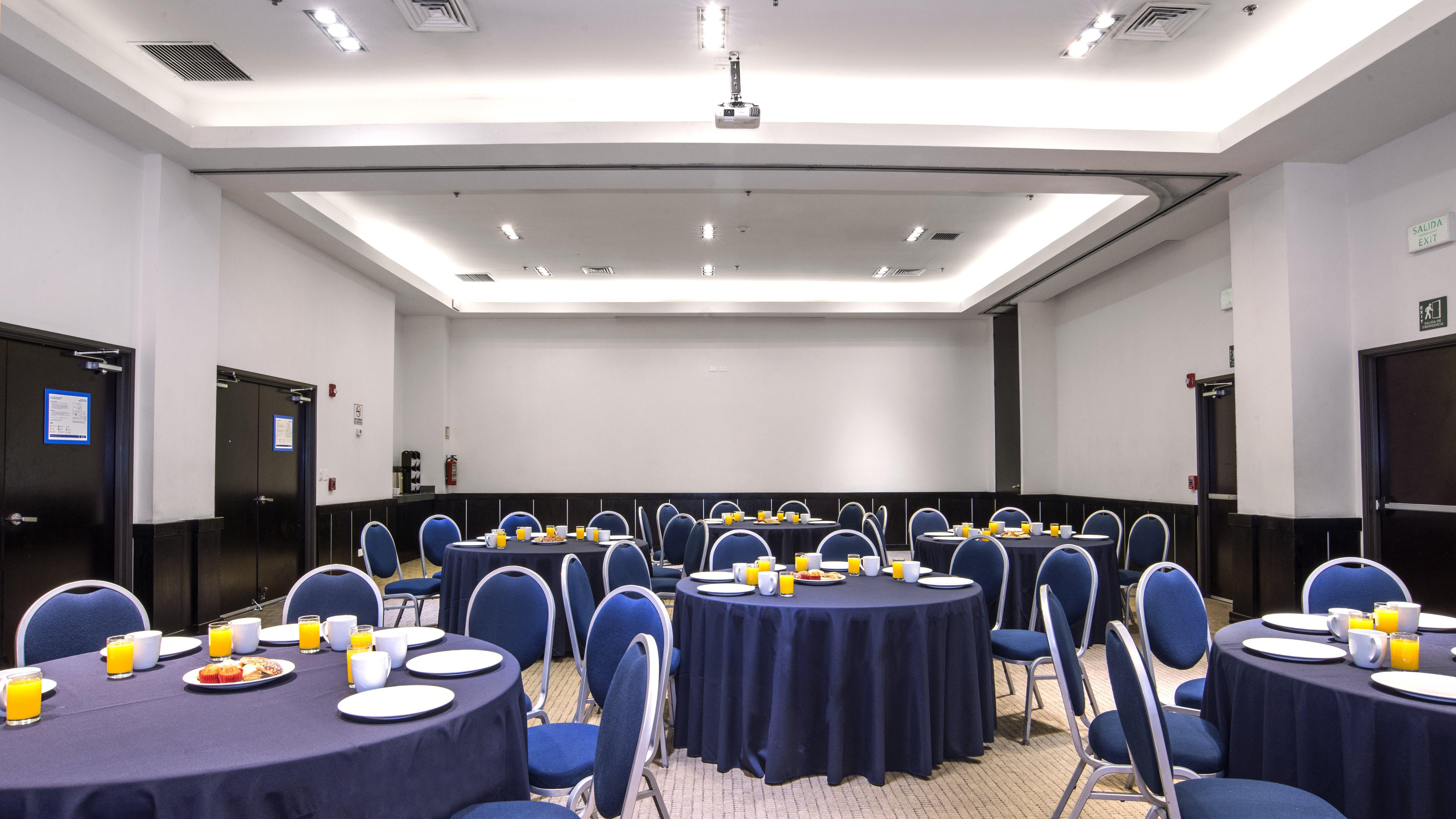 Holiday Inn Express Guaymas By Ihg Bagian luar foto A typical meeting room