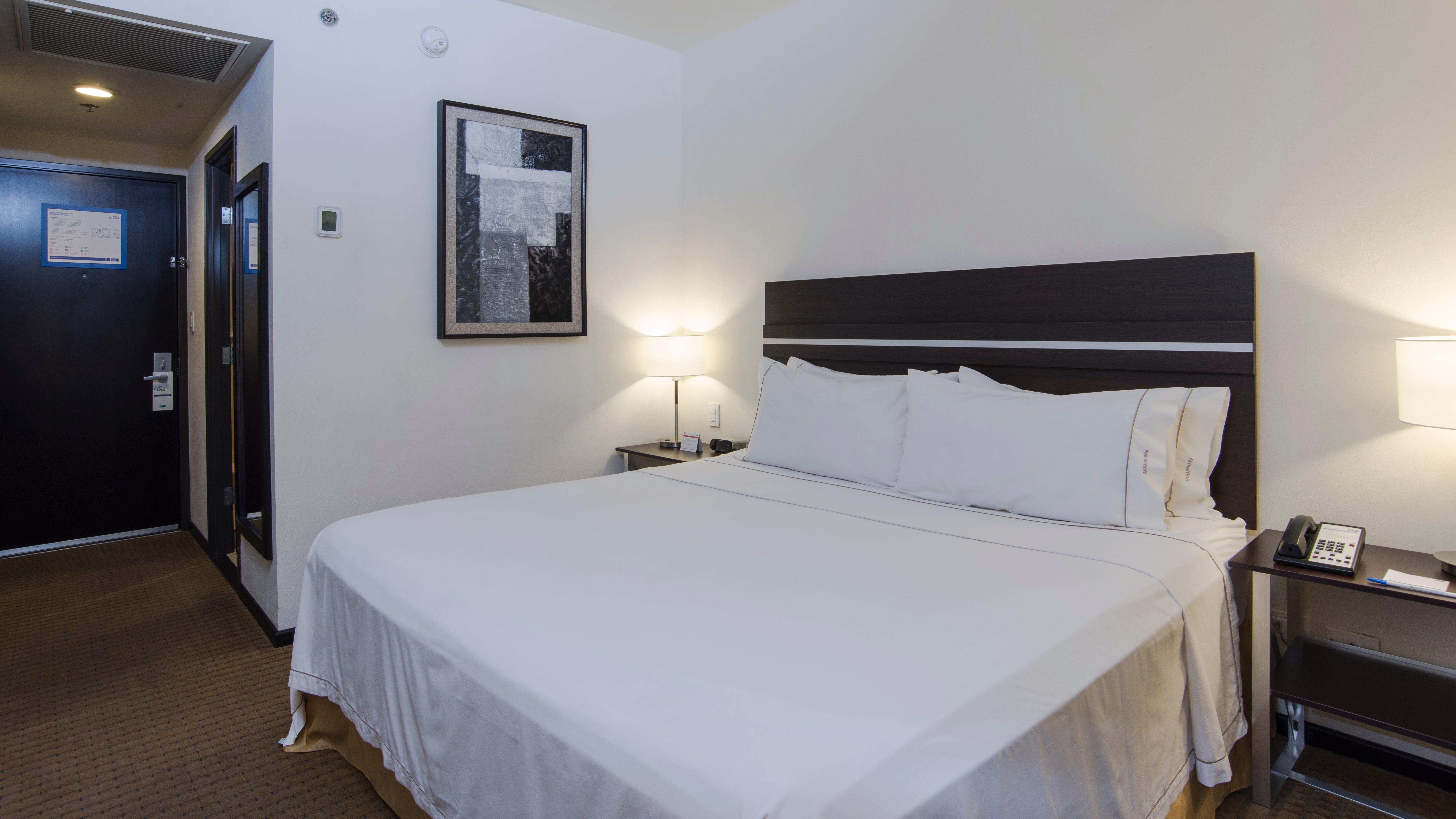 Holiday Inn Express Guaymas By Ihg Bagian luar foto A typical room at the hotel