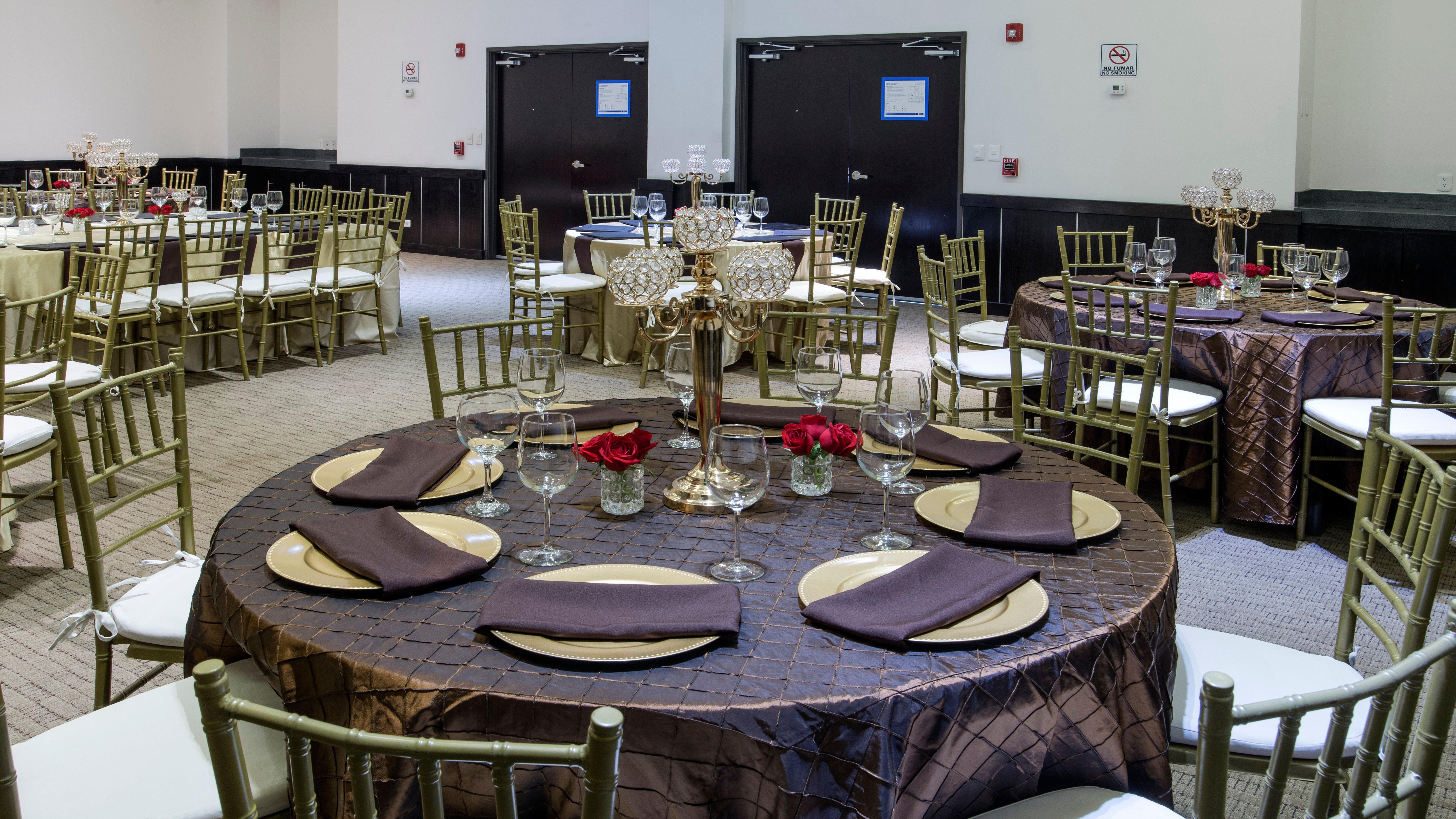 Holiday Inn Express Guaymas By Ihg Bagian luar foto The ballroom at the 2012 Texas Book Festival